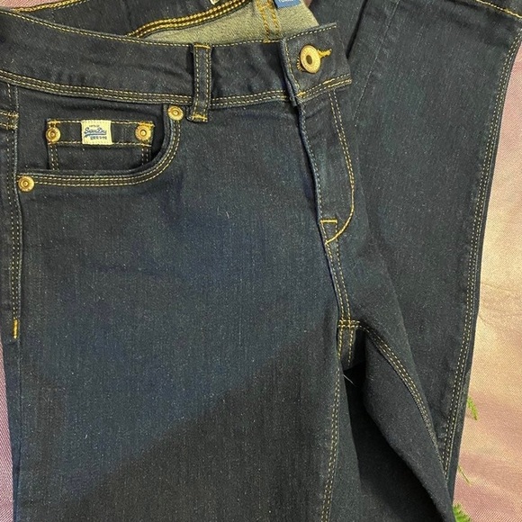 Amazing quality woman’s dark wash Super Dry Cassie skinny jeans.  Size W26/L28 - Picture 8 of 8